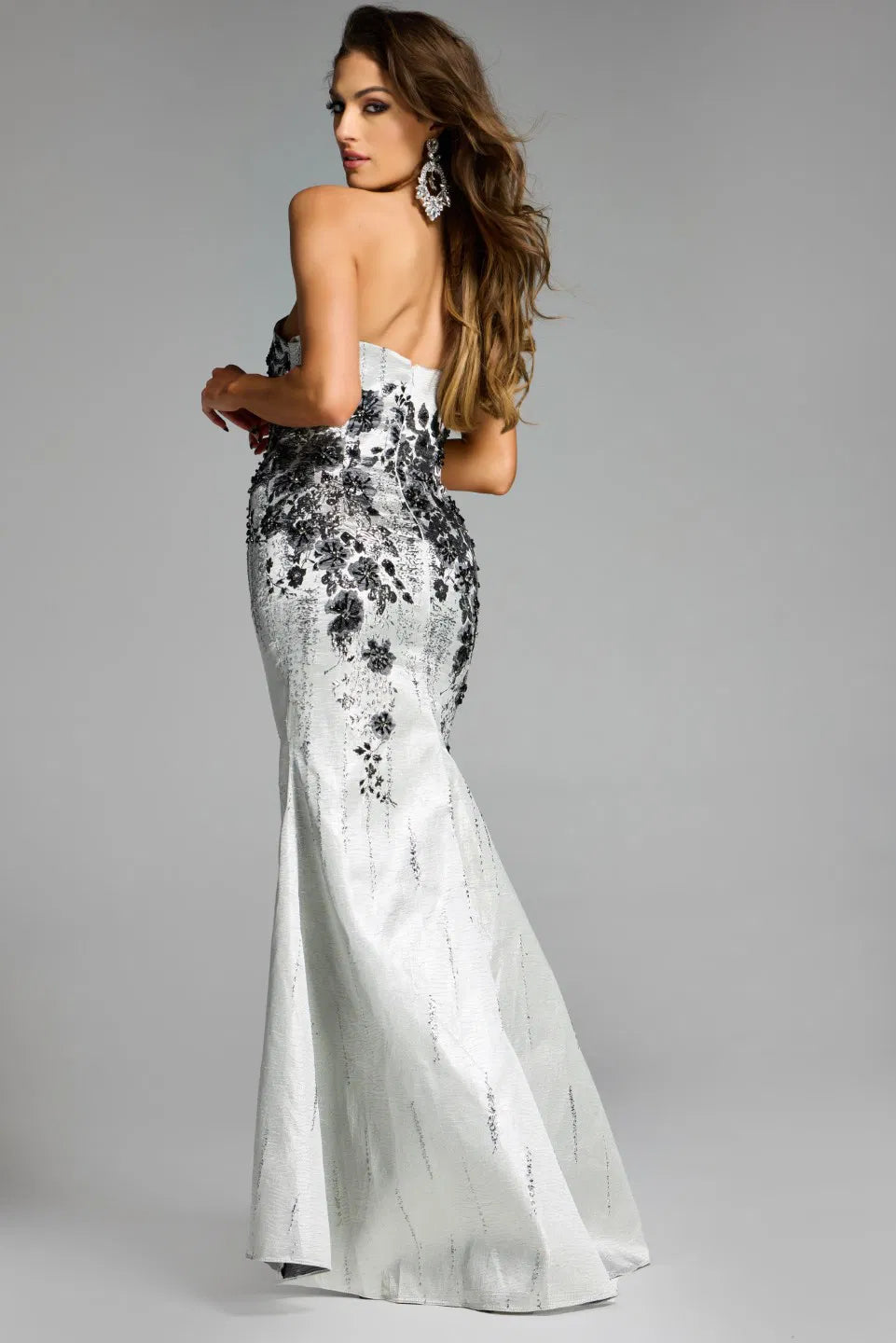 Jovani - 40166 - Black and Silver Formal Gown Black/Silver / 12 Jovani - 40166 - Black and Silver Formal Gown Black/Silver / 12