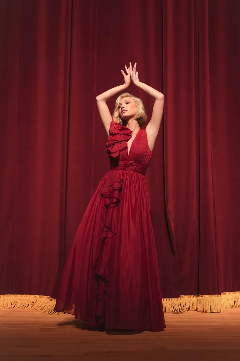 Mac Duggal - Burgundy Ruffle Shoulder V-Neck Chiffon Gown - US 6 Mac Duggal - Burgundy Ruffle Shoulder V-Neck Chiffon Gown - US 6