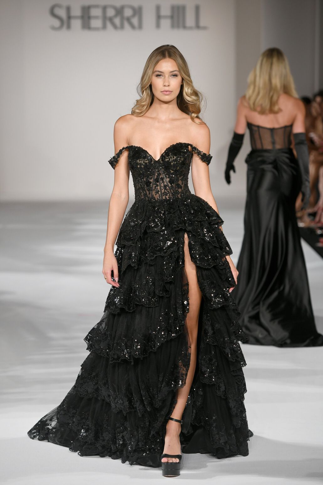 SHERRI HILL - 55500 - Tulle Sequin A-Line Gown SHERRI HILL - 55500 - Tulle Sequin A-Line Gown