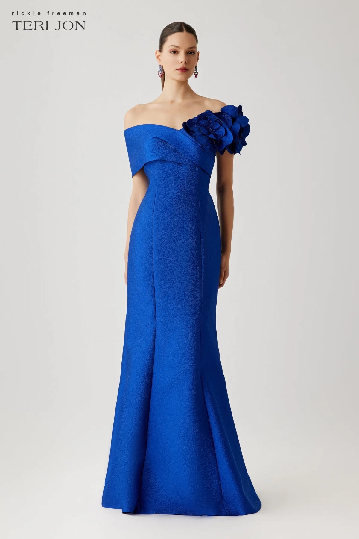 Teri Jon - 259075 - Off-Shoulder Floral Accent Evening Gown